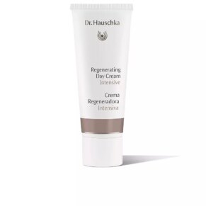 Kem dưỡng ẩm Dr. Hauschka REGENERATING day cream intensive