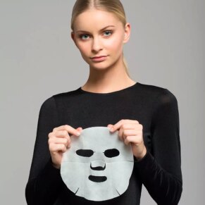 Iroha Nature CANNABIS tissue face mask nourishing & relaxing Kem dưỡng ẩm da mặt