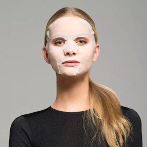 Kem dưỡng ẩm da mặt Iroha Nature CANNABIS tissue face mask nourishing & relaxing