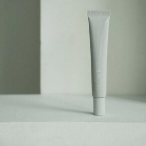 Klairs FUNDAMENTAL NOURISHING eye butter Kem đường viền mắt