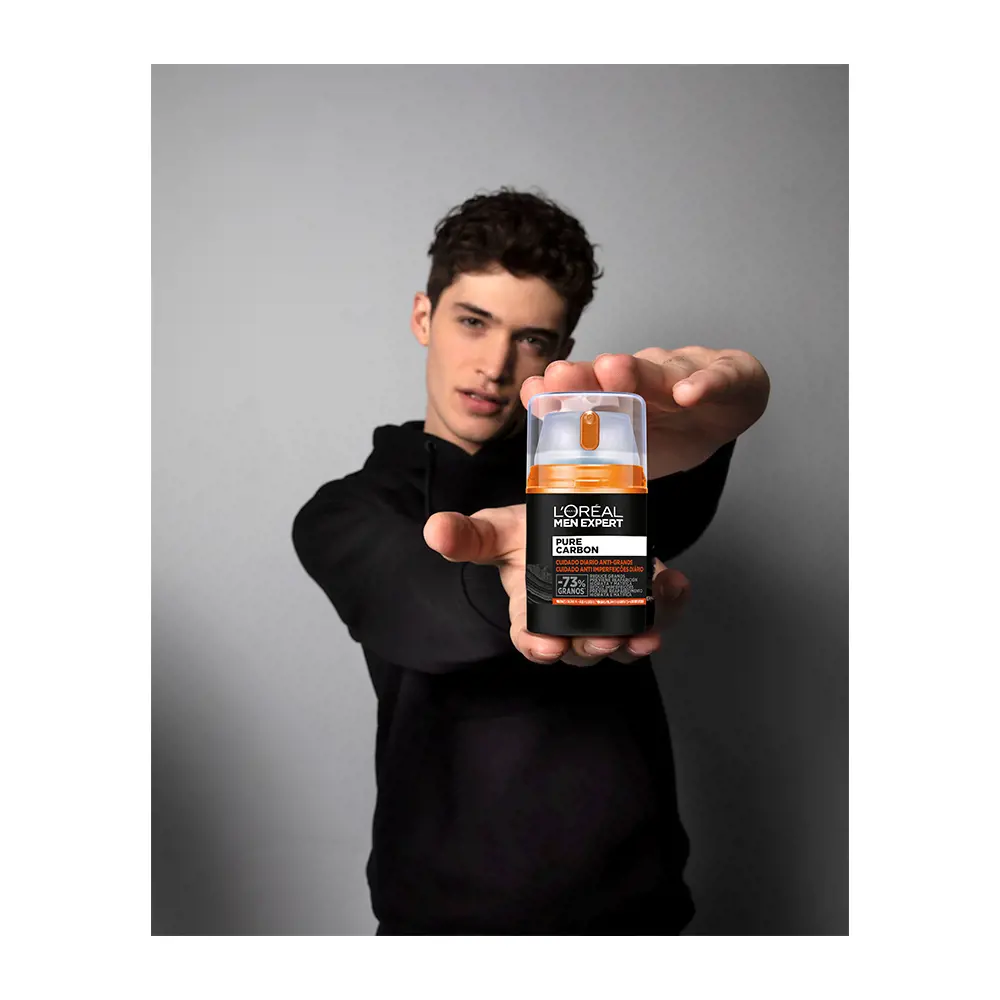 L'Oréal París MEN EXPERT pure charcoal cuidado diario antigranos 4 Kem dưỡng ẩm L'Oréal París MEN EXPERT pure charcoal cuidado diario antigranos