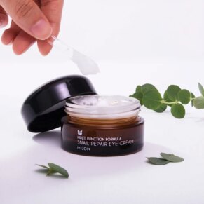 Mizon SNAIL REPAIR eye cream 6 Mizon SNAIL REPAIR eye cream Quầng thâm, túi mắt và kem dưới mắt